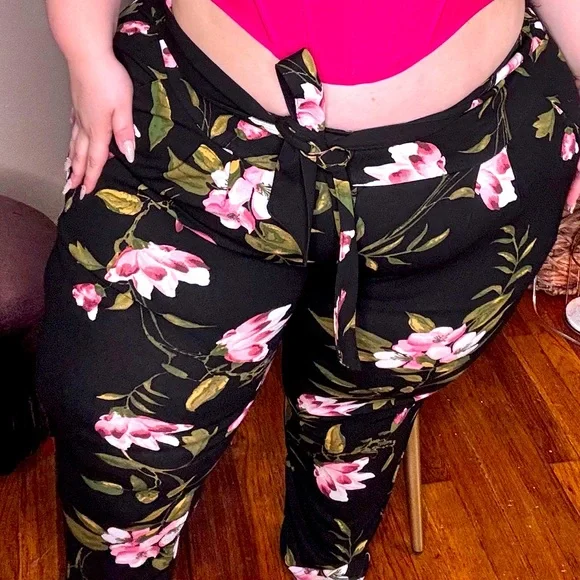Floral print pant - Picture 1 of 3